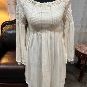 Elegant Cream Long Sleeve Dress